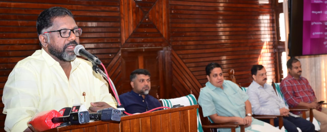 നിയമസഭ റിപ്പോർട്ടിങ് ശിൽപശാലയിൽ ഡപ്യൂട്ടി സ്വീക്കർ ചിറ്റയം ഗോപകുമാർ